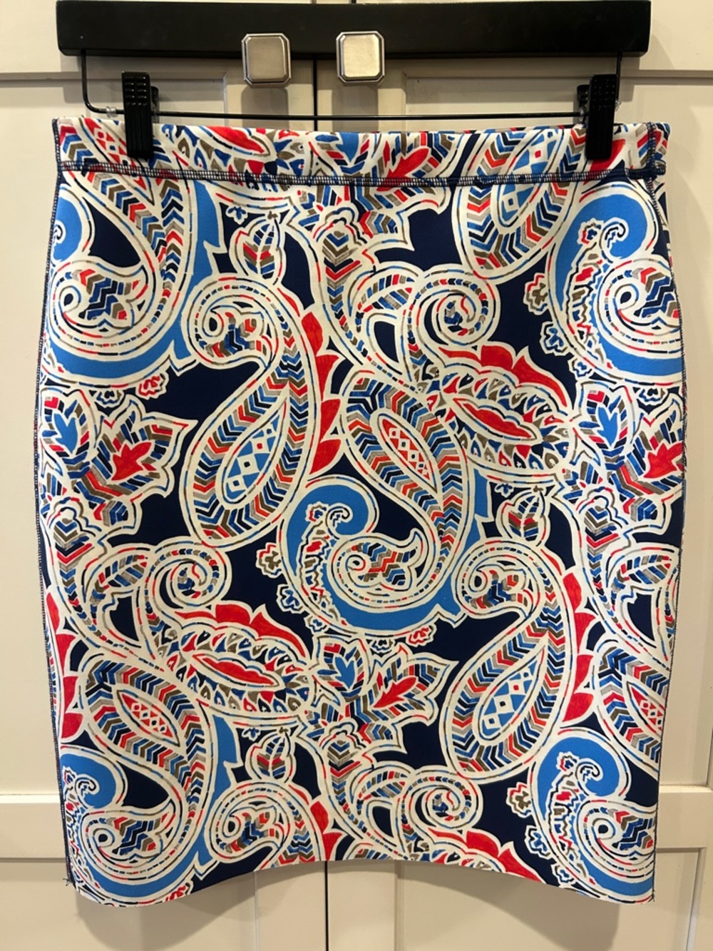 J McLaughlin halle skirt, size M NWT, blue/coral, folklore lane. Reversible
